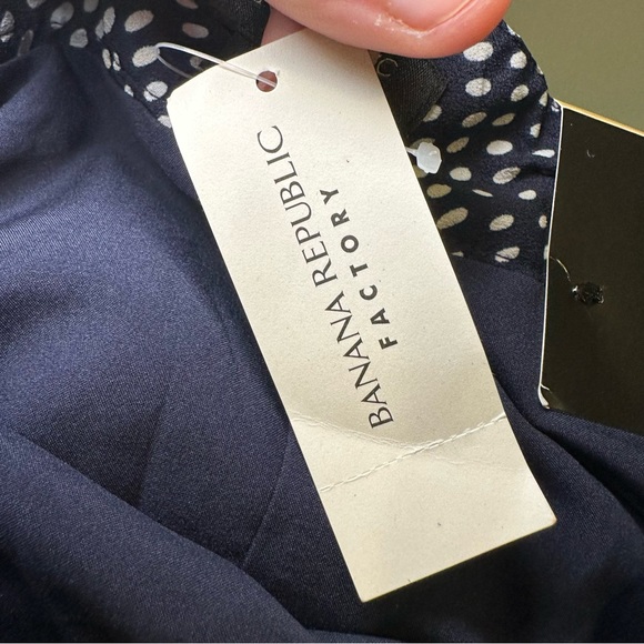 NWT Banana Republic Factory Navy/White Print Handkerchief Hem Skirt size 8 - Picture 4 of 12
